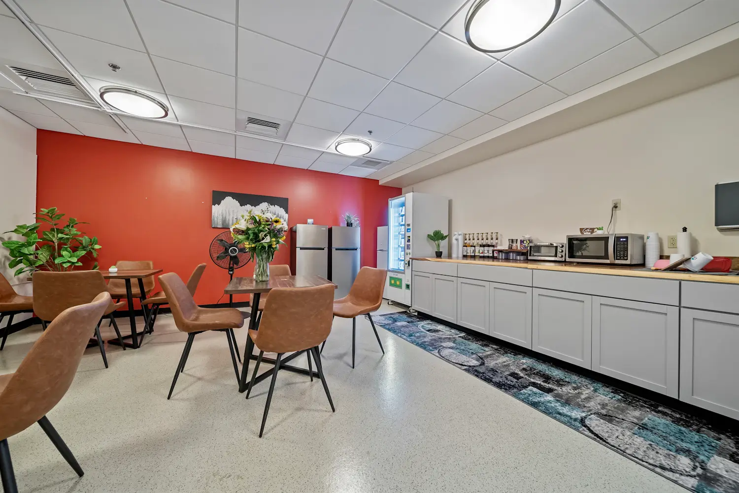 Staff Lounge3