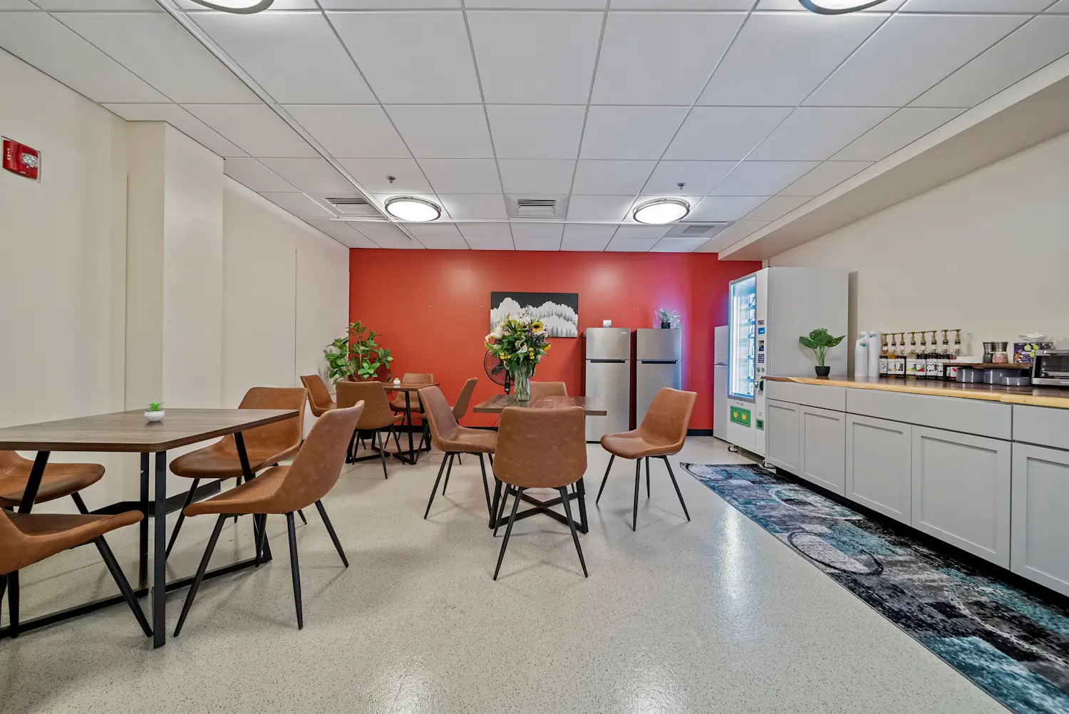 Staff Lounge4